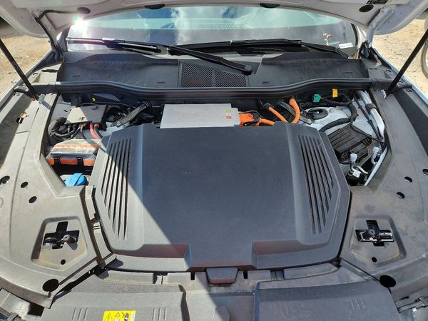 2024 AUDI Q8 E-TRON quattro Preminum Plus