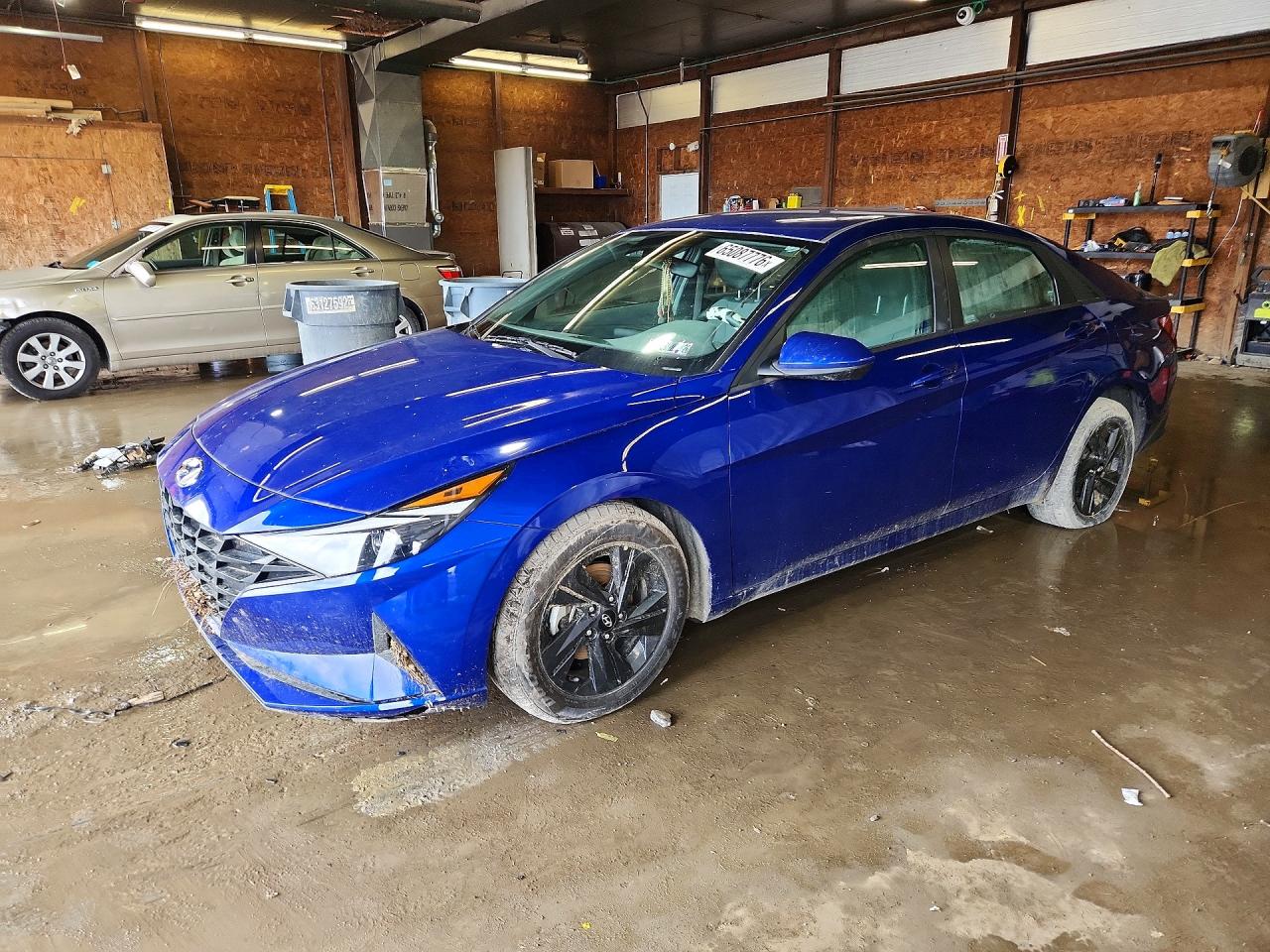 2023 HYUNDAI ELANTRA SEL — Front 3/4