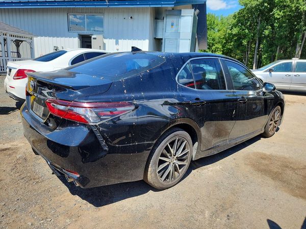 2022 TOYOTA CAMRY