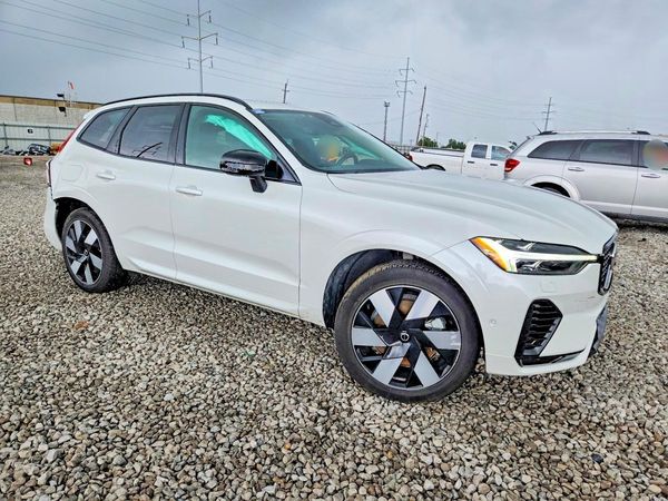 2025 VOLVO XC60 Plus Dark