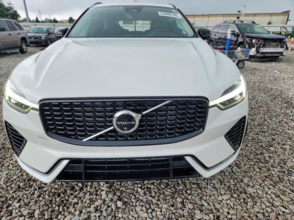 2025 VOLVO XC60 Plus Dark