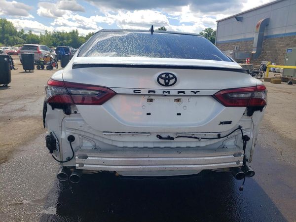 2022 TOYOTA CAMRY XSE