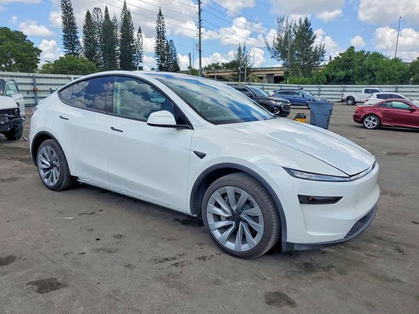 2026 TESLA MODEL Y