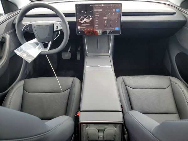 2026 TESLA MODEL Y