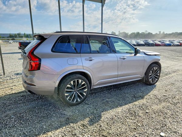 2026 VOLVO XC90 Ultra Dark