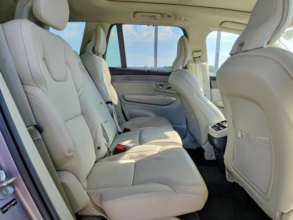 2026 VOLVO XC90 Ultra Dark