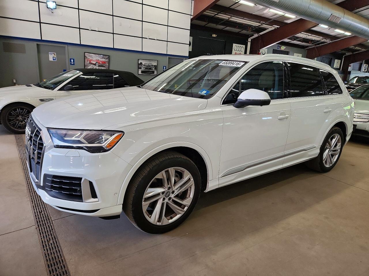 2020 AUDI Q7 quattro Premium Plus