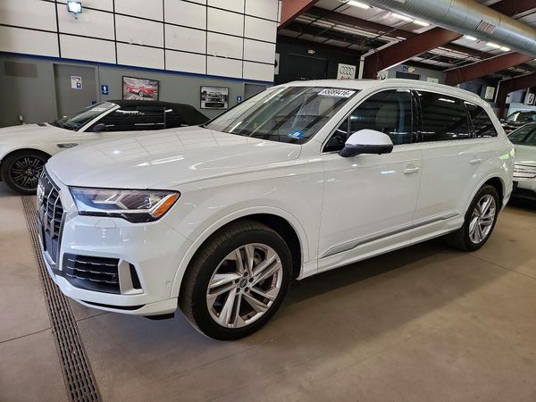 2020 AUDI Q7 quattro Premium Plus