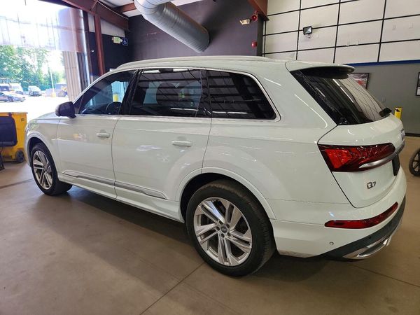 2020 AUDI Q7 quattro Premium Plus