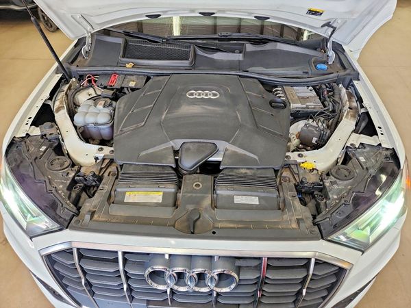 2020 AUDI Q7 quattro Premium Plus