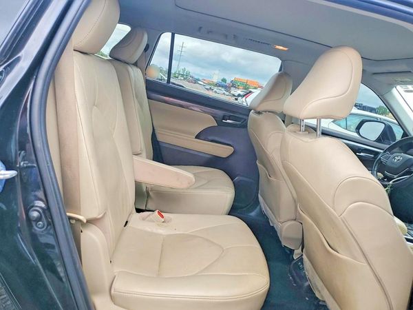 2020 TOYOTA HIGHLANDER Platinum