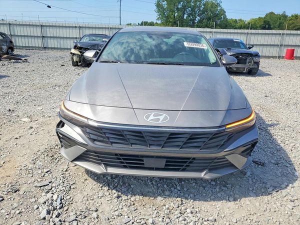 2024 HYUNDAI ELANTRA SEL w/ Convenience Pkg