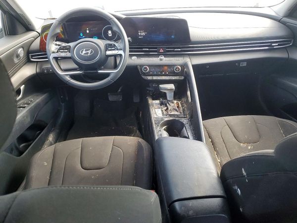 2024 HYUNDAI ELANTRA SEL w/ Convenience Pkg