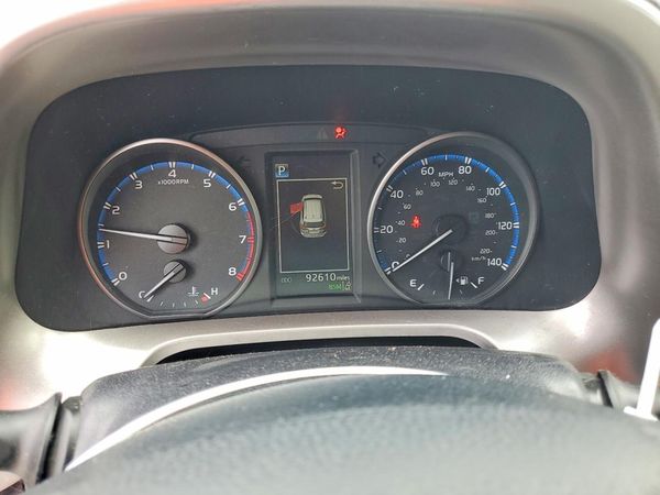 2017 TOYOTA RAV4 XLE