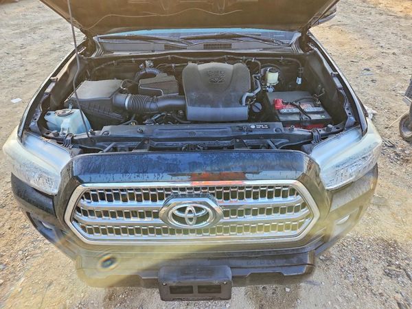 2016 TOYOTA TACOMA