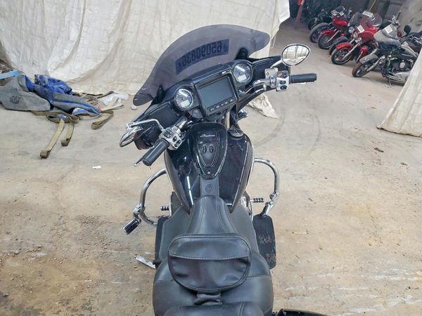 2019 INDIAN MOTORCYCLE CO. MOTORCYCLE
