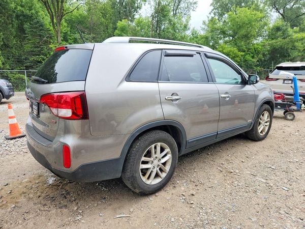 2014 KIA SORENTO Base/ LX