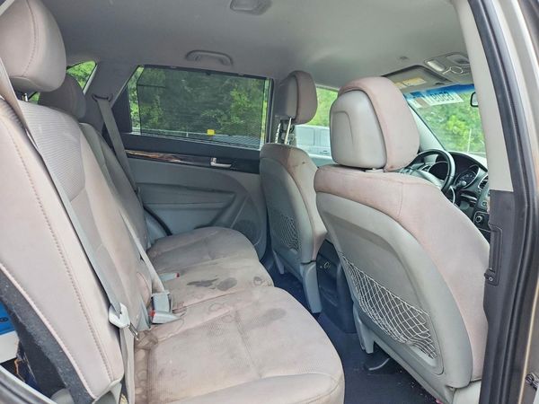 2014 KIA SORENTO Base/ LX