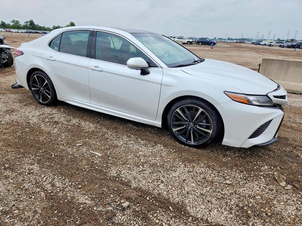2018 TOYOTA CAMRY