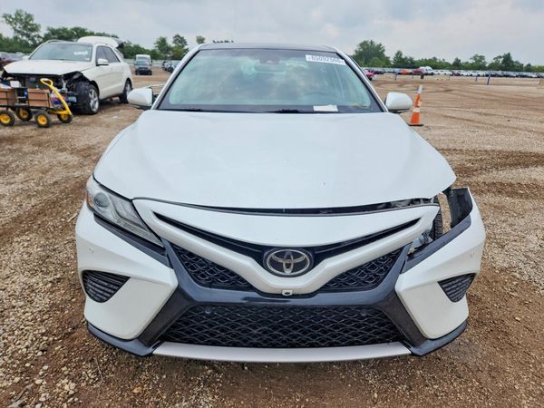 2018 TOYOTA CAMRY