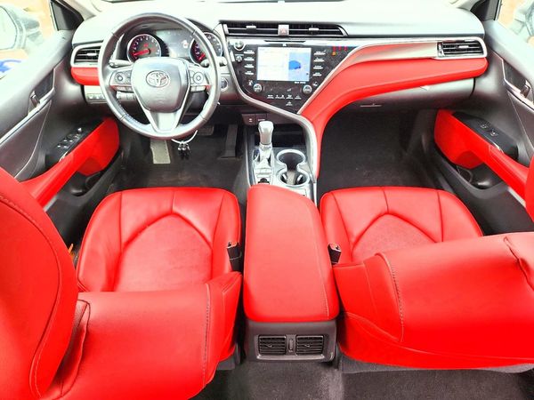 2018 TOYOTA CAMRY