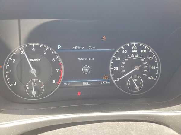 2017 GENESIS G90