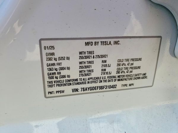 2025 TESLA MODEL Y