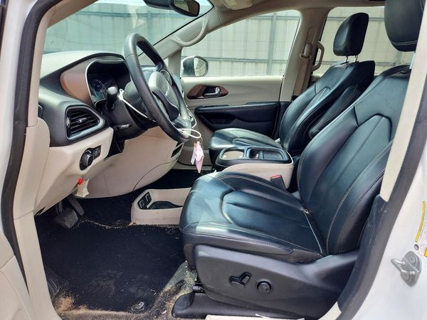 2020 CHRYSLER VOYAGER LXI