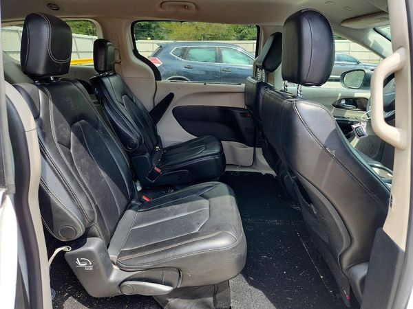 2020 CHRYSLER VOYAGER LXI
