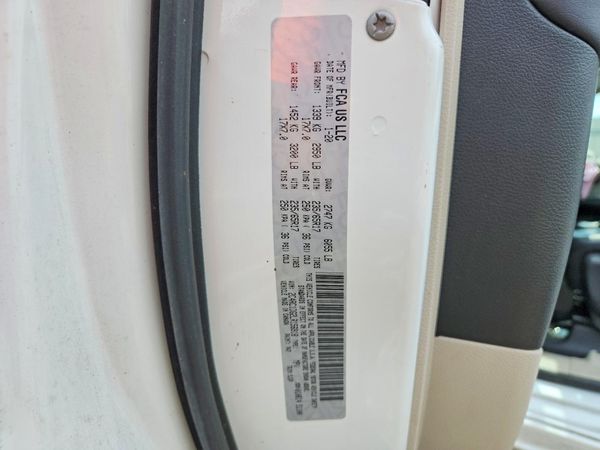 2020 CHRYSLER VOYAGER LXI