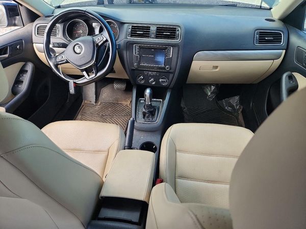2017 VOLKSWAGEN JETTA SE