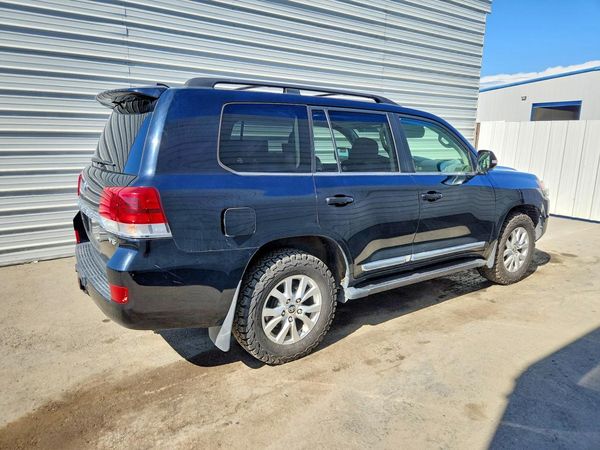 2017 TOYOTA LAND CRUISER VX-R