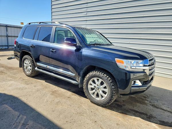 2017 TOYOTA LAND CRUISER VX-R