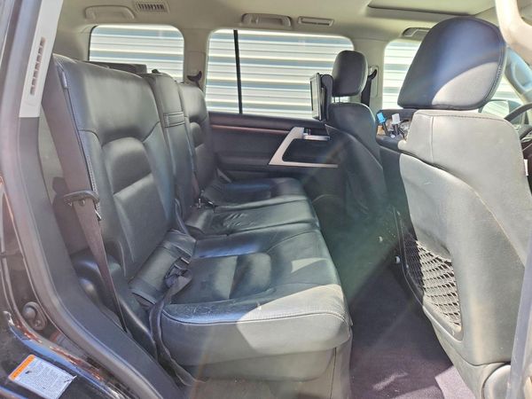 2017 TOYOTA LAND CRUISER VX-R