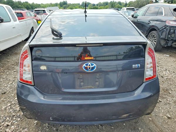 2015 TOYOTA PRIUS