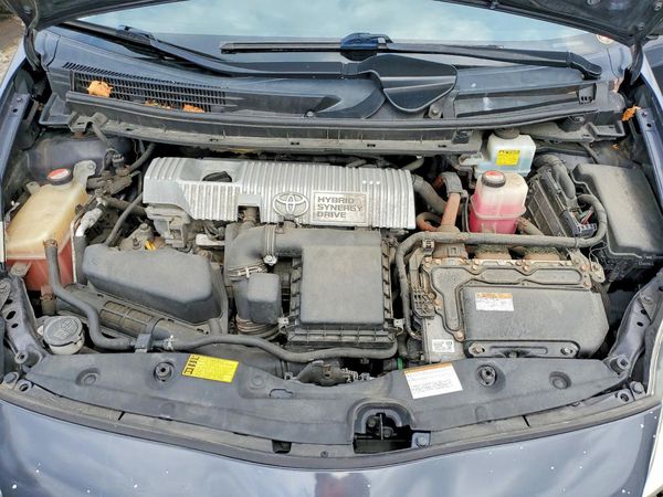 2015 TOYOTA PRIUS