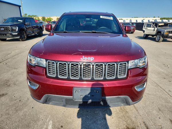 2017 JEEP GRAND CHEROKEE LAREDO 4X2
