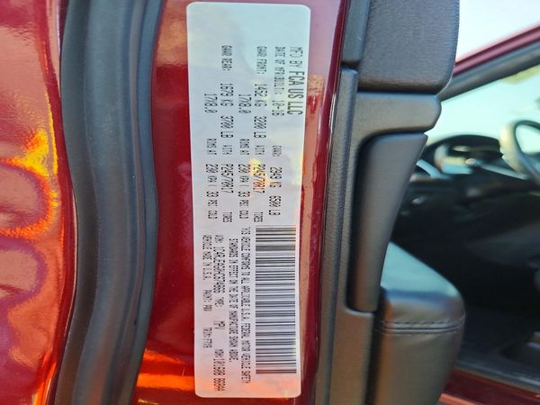 2017 JEEP GRAND CHEROKEE LAREDO 4X2