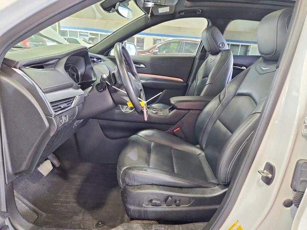 2023 CADILLAC XT4 Premium Luxury