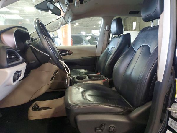 2017 CHRYSLER PACIFICA Touring L