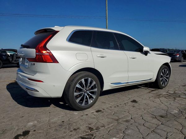 2023 VOLVO XC60 Plus Bright
