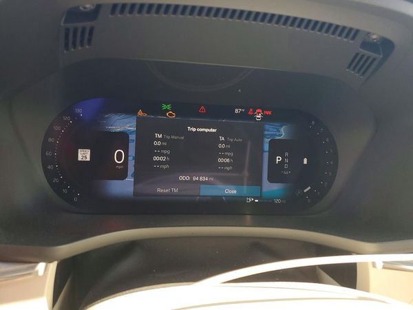 2023 VOLVO XC60 Plus Bright