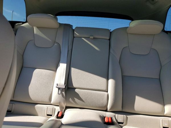 2023 VOLVO XC60 Plus Bright