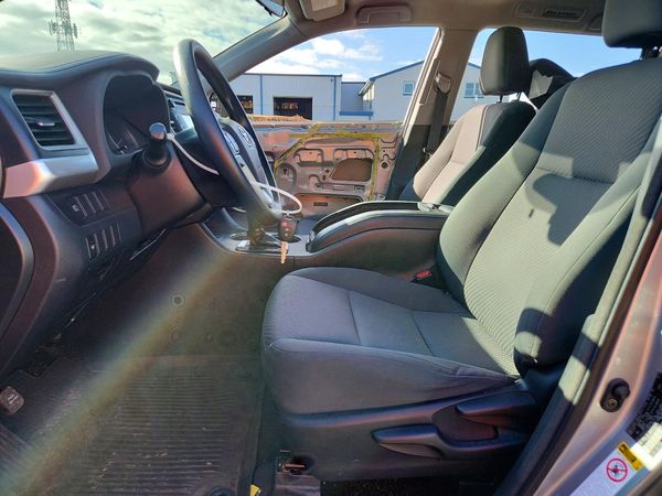 2018 TOYOTA HIGHLANDER LE/LE Plus