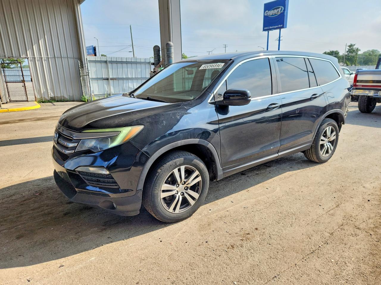 2016 HONDA PILOT EX — Front 3/4