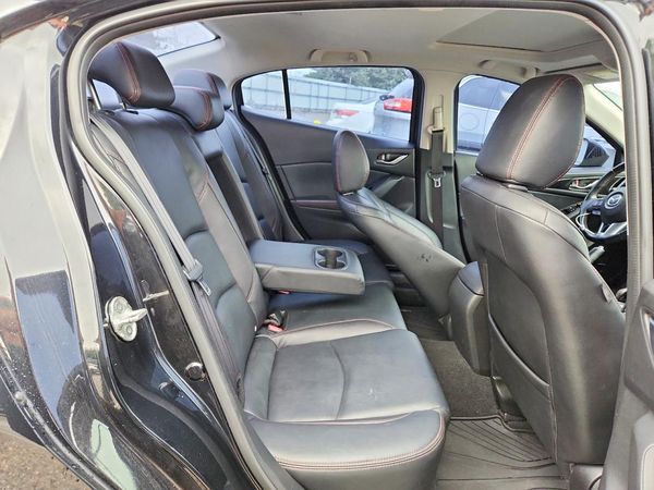 2015 MAZDA 3 Touring/GS