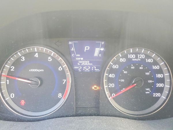 2013 HYUNDAI ACCENT GLS Premium/ SE