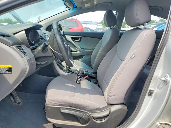 2016 HYUNDAI ELANTRA