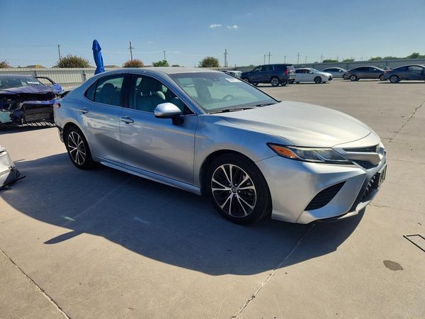 2018 TOYOTA CAMRY