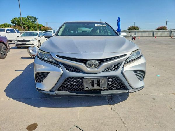 2018 TOYOTA CAMRY